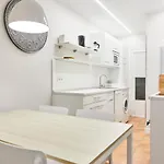 アパート San Martin By Basque Homes