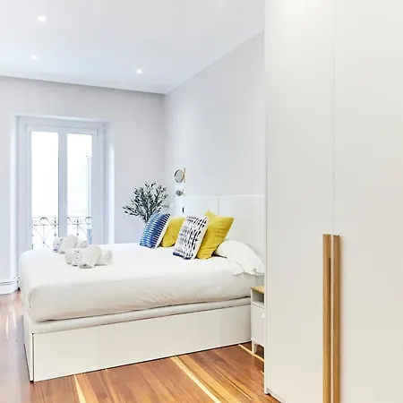San Martin By Basque Homes Сан-Себастьян